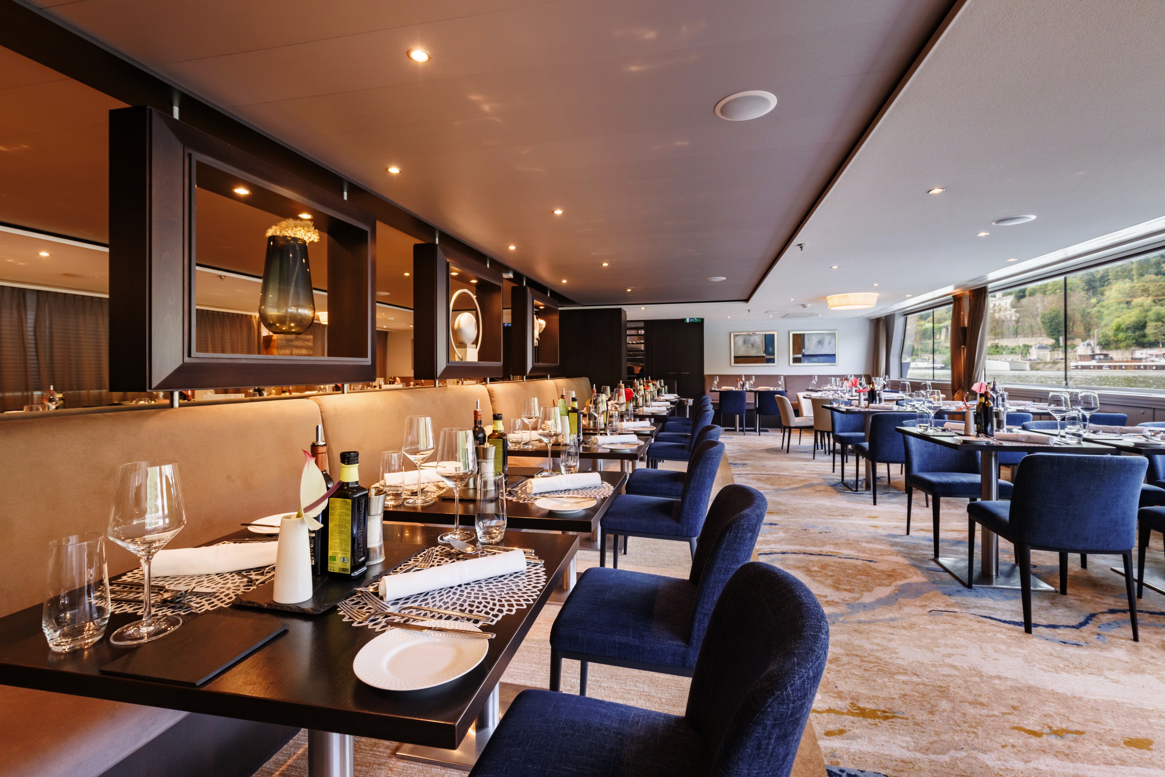 Avalon Poetry II - Panorama Dining Room